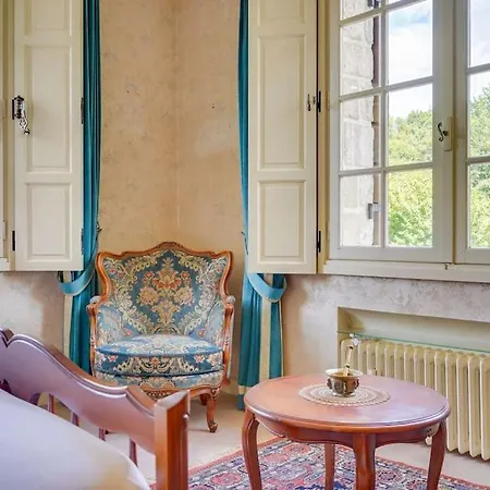 Atypique, Maison Perigourdine Du Xixe
