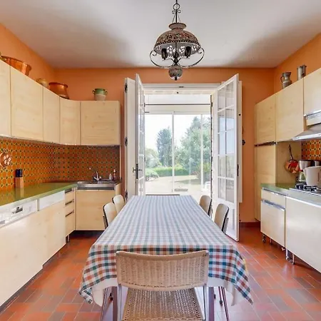 Holiday home Atypique, Maison Perigourdine Du Xixe