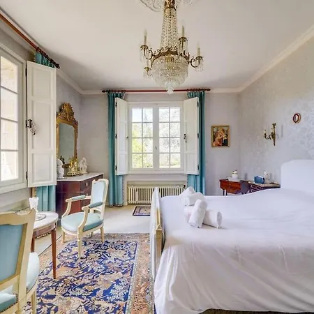 Holiday home Atypique, Maison Perigourdine Du Xixe Coutras
