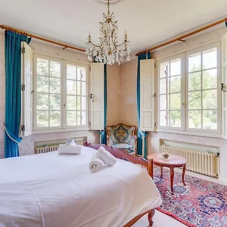 Atypique, Maison Perigourdine Du Xixe *